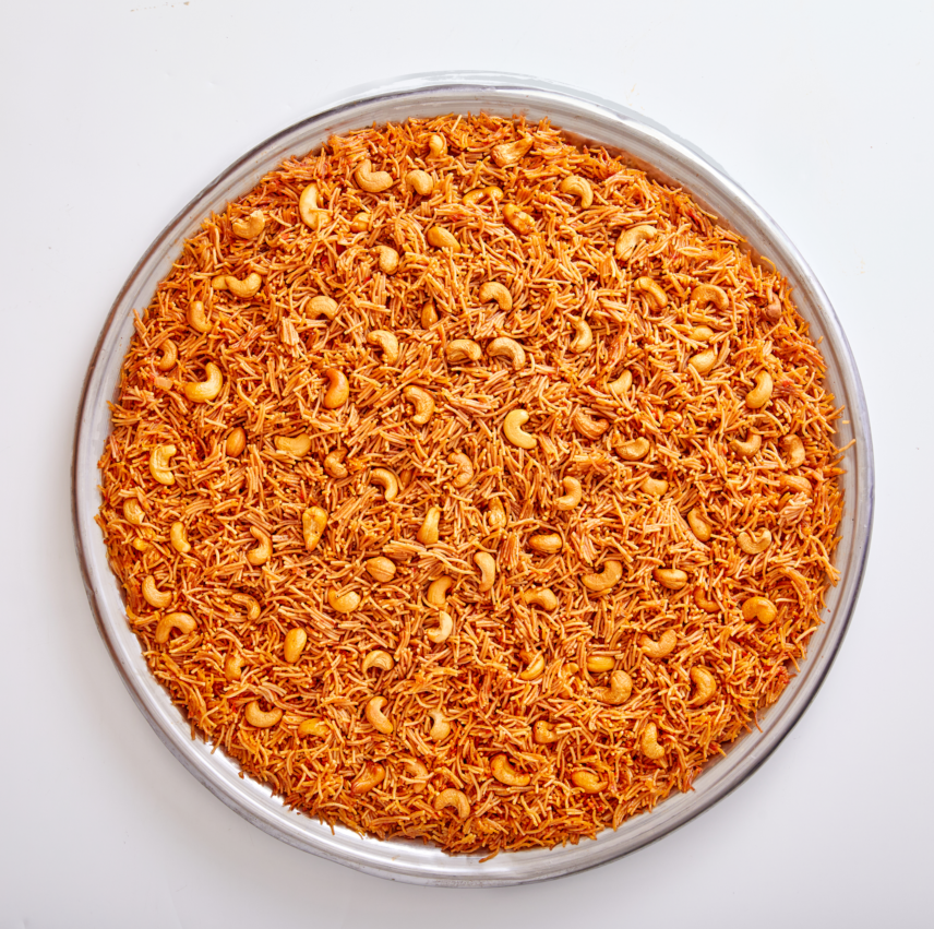 صينية صغيرة شعرية بالكاجو